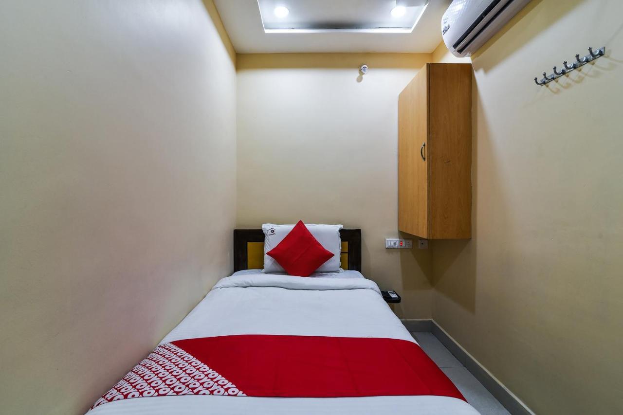 Hôtel Ramesh Residency à Anantapur Extérieur photo