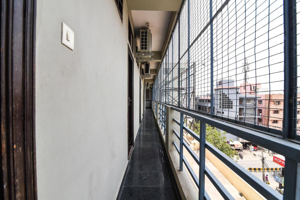 Hôtel Ramesh Residency à Anantapur Extérieur photo