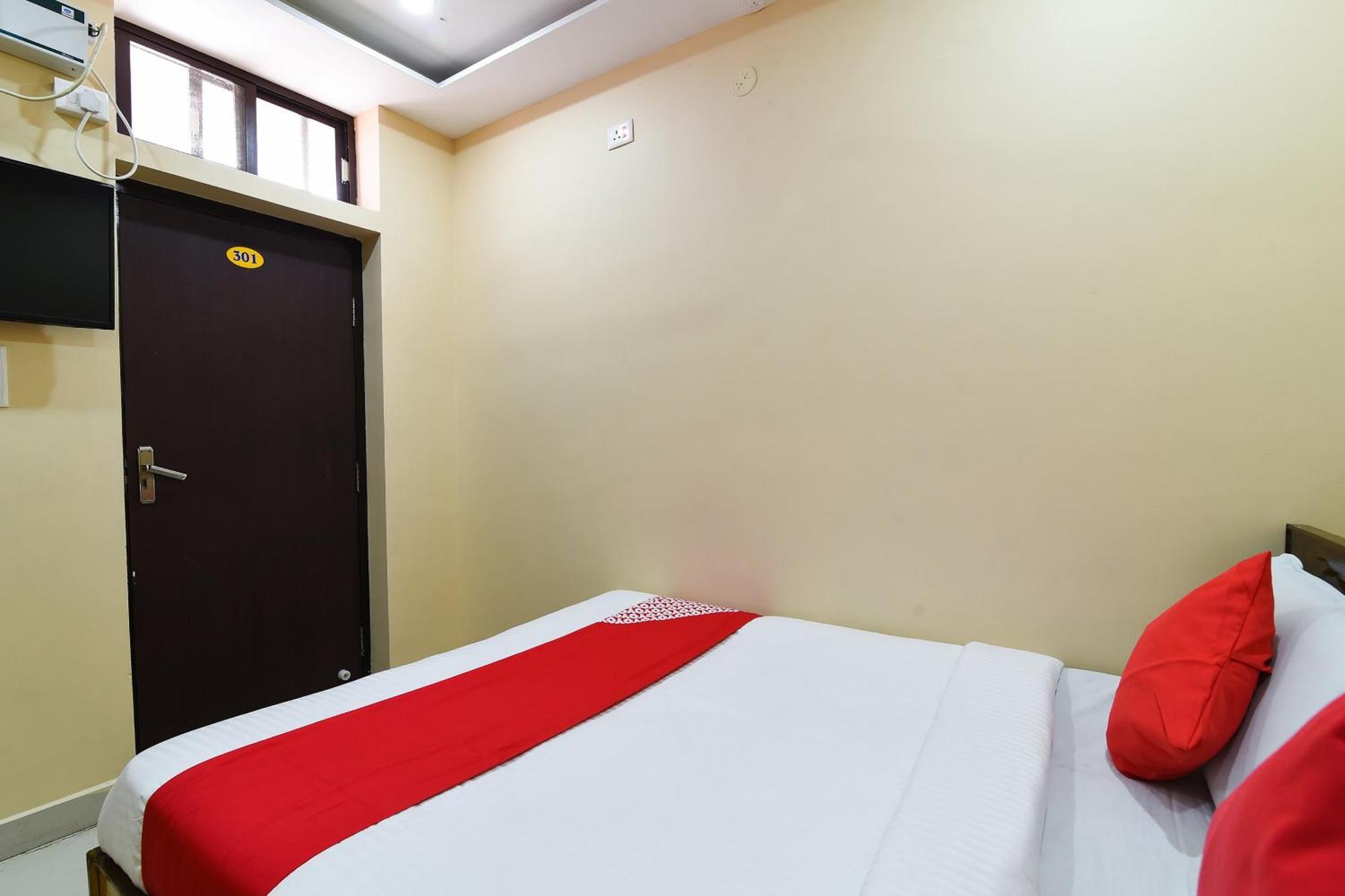 Hôtel Ramesh Residency à Anantapur Extérieur photo