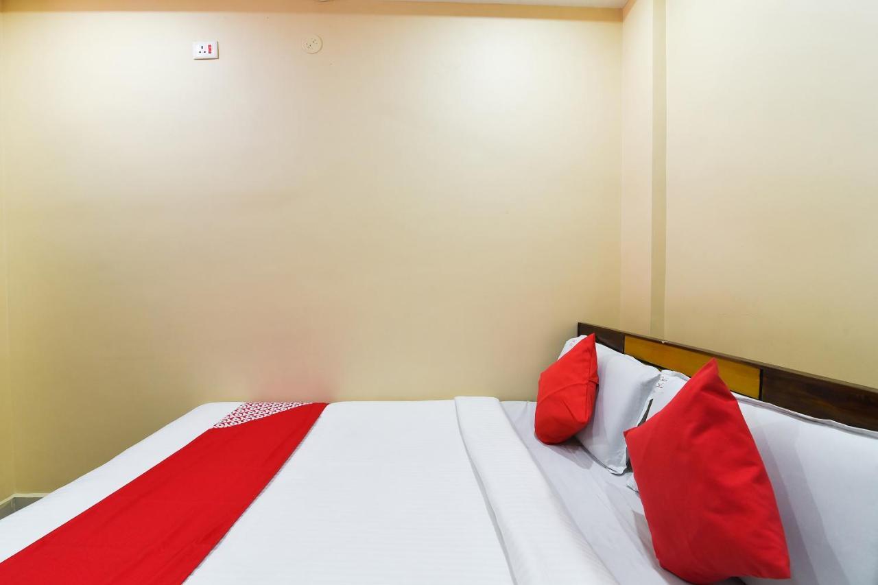 Hôtel Ramesh Residency à Anantapur Extérieur photo